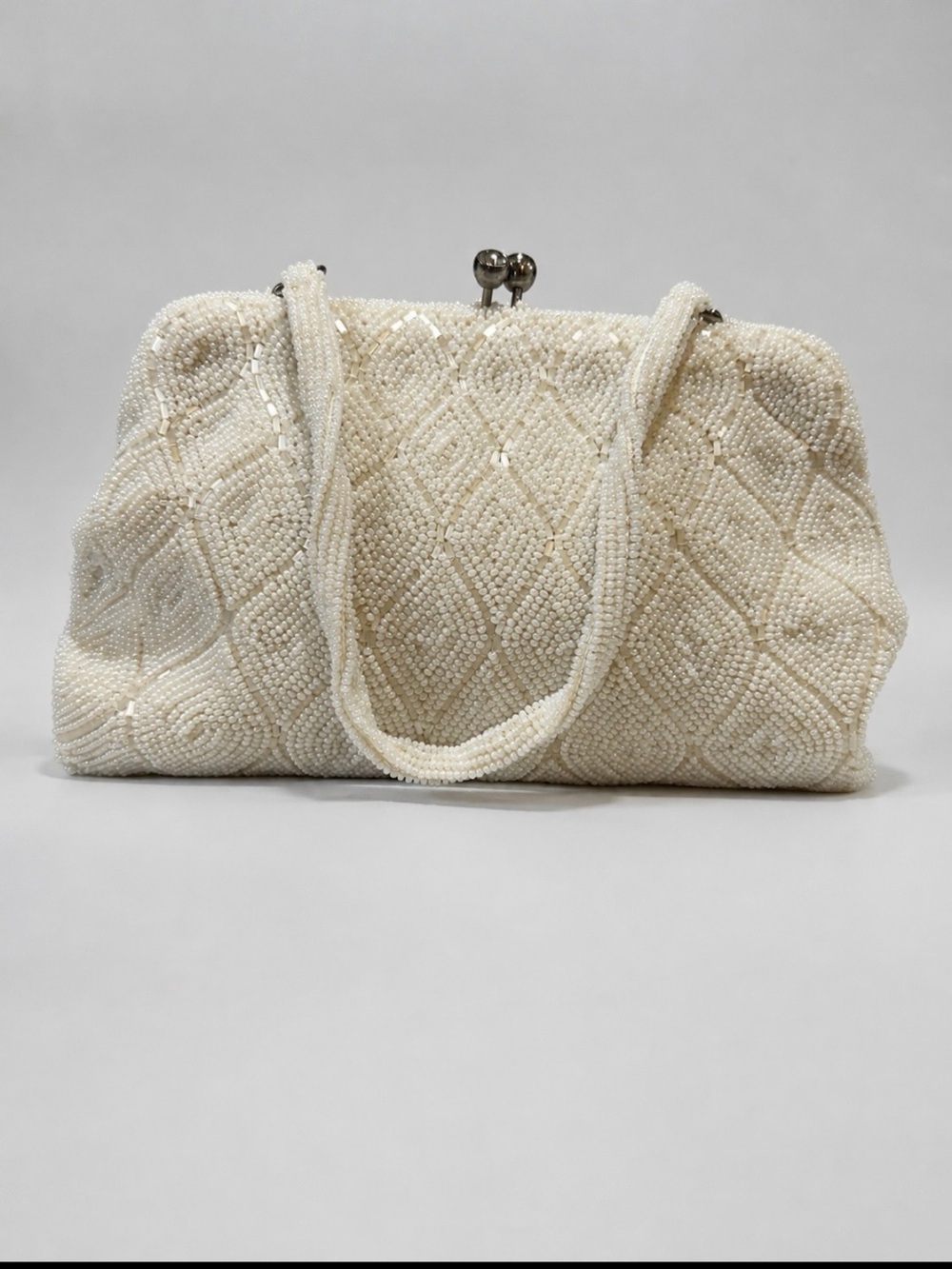 Vintage White Beaded Handbag.